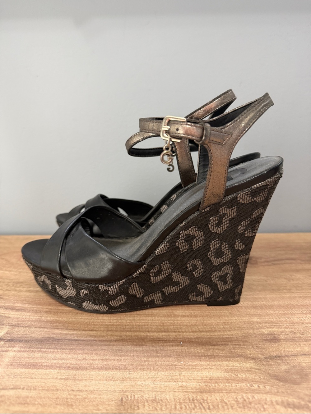 G By Guess Leopard Debbra Platform Open Toe Wedge Heel Size 10M Black Multi